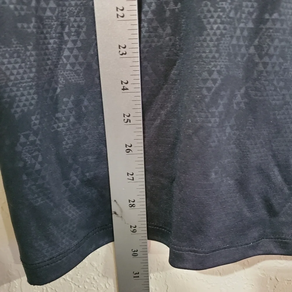 Marvel Punisher Black and White Short Sleeve 100% Polyester Shirt Size Medium - Picture 5 of 7